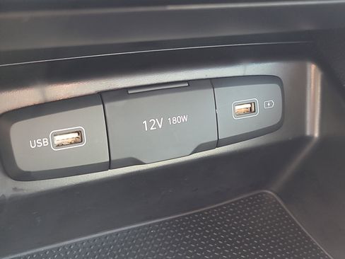 Used 2024 Hyundai Santa Cruz SE image 25