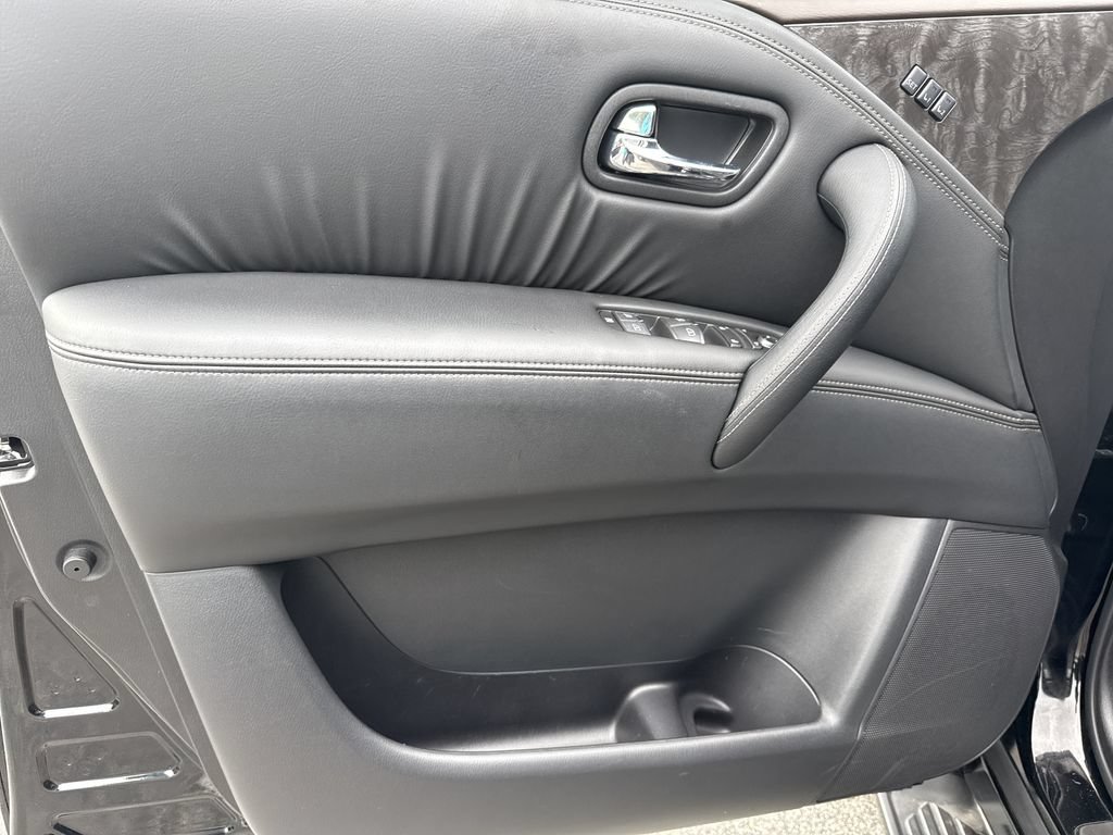 Used 2024 Nissan Armada Platinum w/ Captain's Chairs Package AWD/4WD image 10