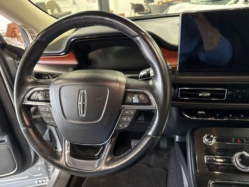 Used 2022 Lincoln Nautilus Reserve w/ Luxury Package image 32