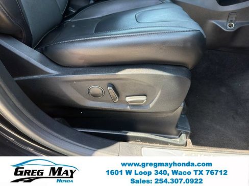 Used 2018 Ford Edge Titanium w/ Equipment Group 301A FWD image 33