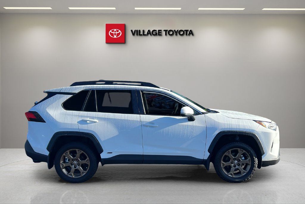 Certified 2023 Toyota RAV4 AWD Hybrid image 6