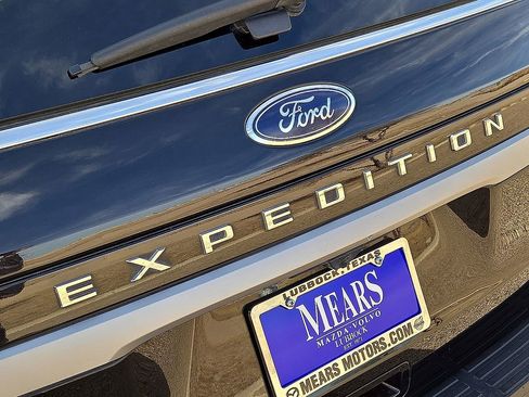 Used 2022 Ford Expedition Max XLT image 12