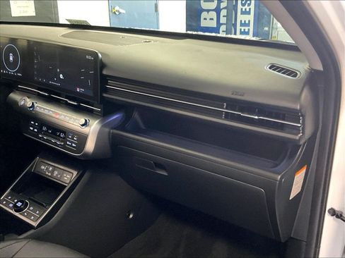 Used 2024 Hyundai Kona Limited FWD image 13
