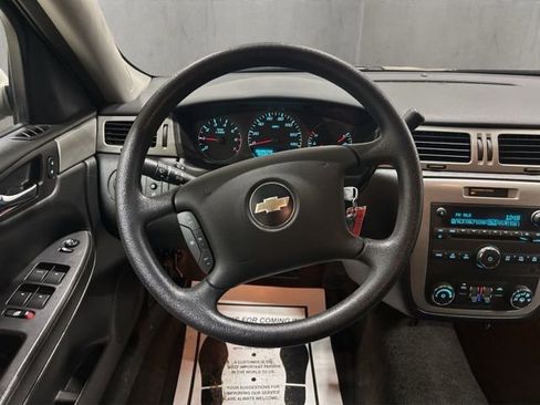 Used 2008 Chevrolet Impala LT FWD image 14
