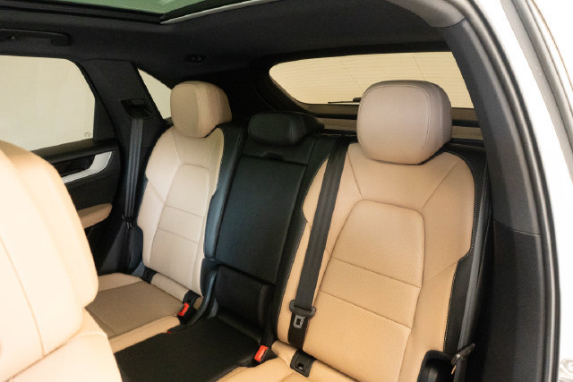Used 2025 Porsche Cayenne w/ Premium Package Plus AWD/4WD image 8