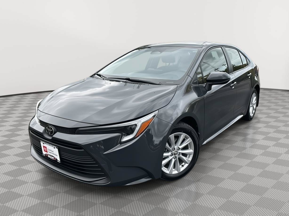 Used 2026 Toyota Corolla LE w/ LE Premium Package FWD image 1
