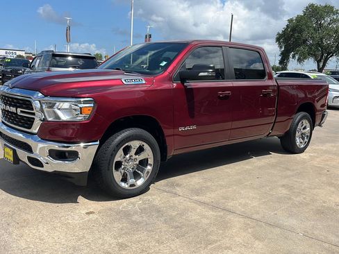 Used 2022 RAM 1500 Big Horn AWD/4WD image 3