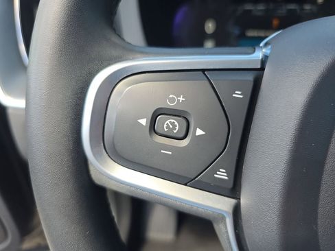 Certified 2023 Volvo XC60 B5 Core image 27