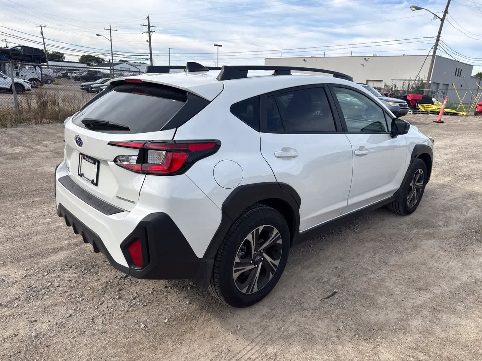 Used 2025 Subaru Crosstrek 2.5i Premium AWD/4WD image 3