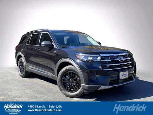 Used 2025 Ford Explorer Active image 1