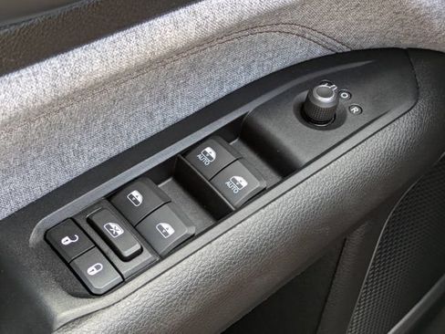 Certified 2022 Jeep Compass Latitude AWD/4WD image 17
