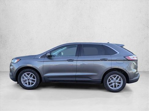 Used 2023 Ford Edge SEL image 9