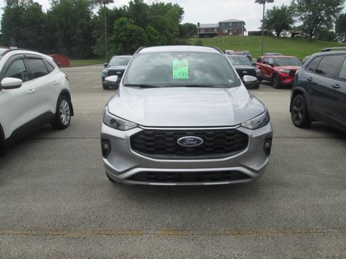 Used 2024 Ford Escape ST-Line Select w/ Tech Pack #2 AWD/4WD image 3