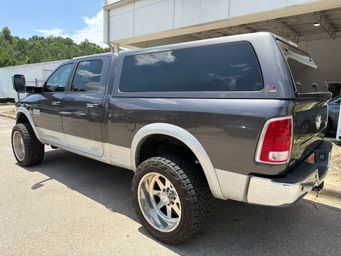 Used 2015 RAM 2500 Laramie AWD/4WD image 2