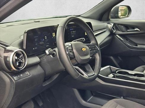 Used 2025 Chevrolet Equinox LT FWD image 14