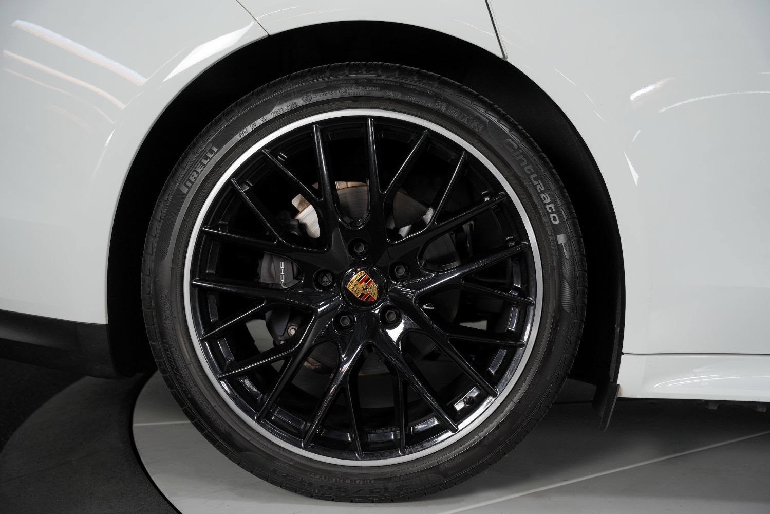 Used 2023 Porsche Panamera 4 Platinum Edition AWD/4WD image 22