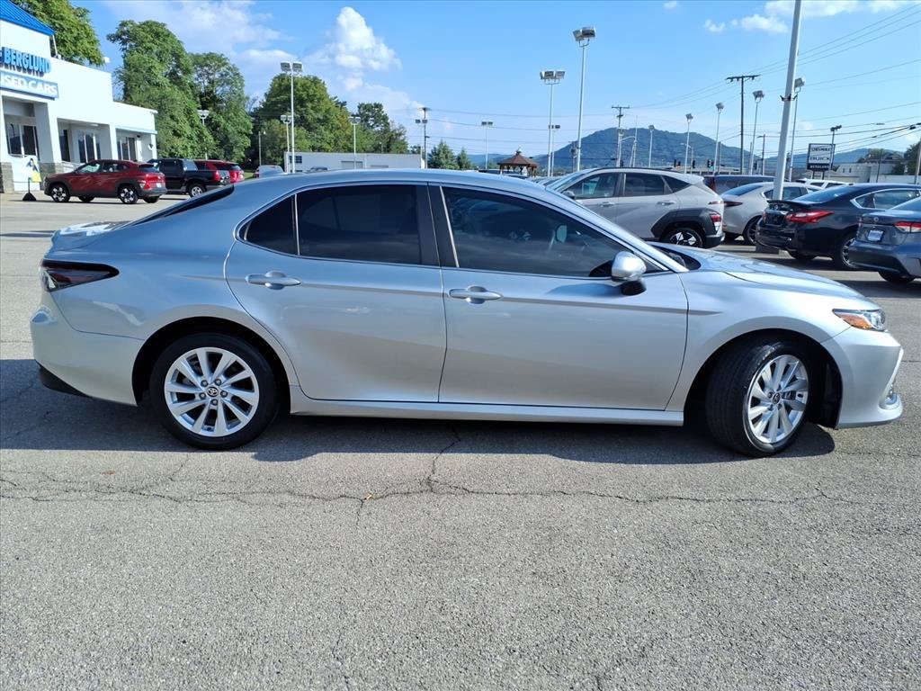 Used 2024 Toyota Camry LE FWD image 3