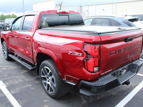 Used 2024 Chevrolet Colorado Z71 w/ Z71 Convenience Package 2 AWD/4WD image 8