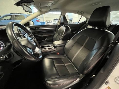 Used 2024 Nissan Altima 2.5 SR FWD image 21