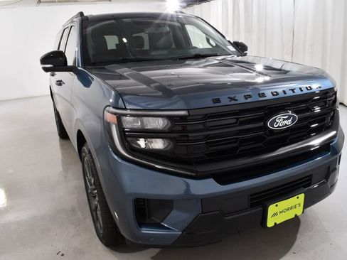 New 2027 Ford Expedition Max Platinum w/ Stealth Appearance Package AWD/4WD image 4