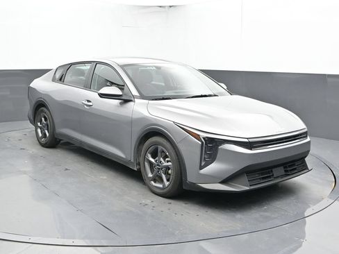 Used 2025 Kia K4 FWD image 6