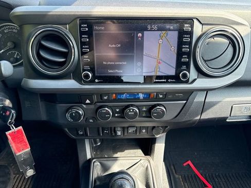 Used 2022 Toyota Tacoma TRD Sport w/ TRD Premium Sport Package AWD/4WD image 27