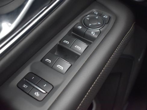 Used 2021 Chevrolet Tahoe Premier AWD/4WD image 15