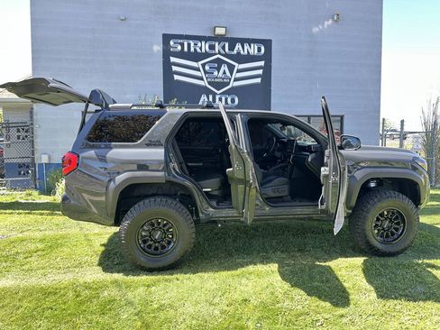 Used 2025 Toyota 4Runner TRD Off-Road Premium w/ Tow Technology Package AWD/4WD image 28