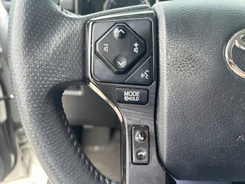 Used 2021 Toyota 4Runner TRD Off-Road AWD/4WD image 14