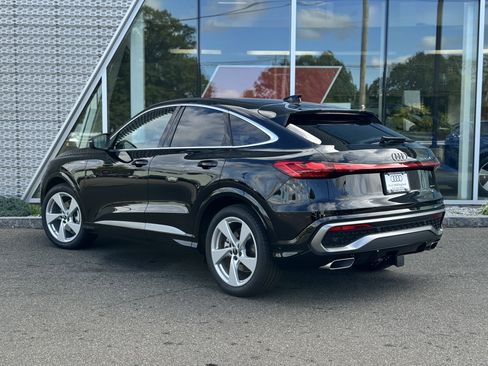 New 2025 Audi Q5 Prestige image 3