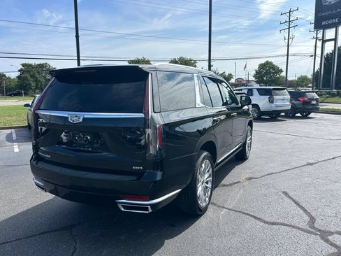 Used 2022 Cadillac Escalade Premium Luxury w/ Performance Package AWD/4WD image 4
