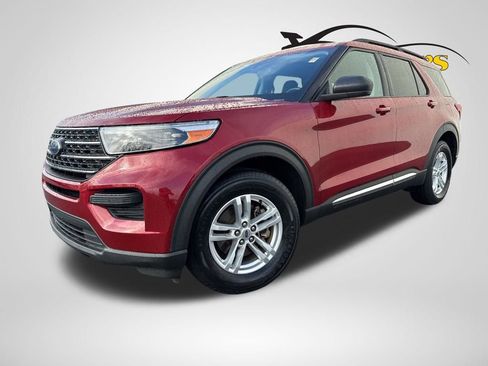 Used 2022 Ford Explorer XLT w/ Class IV Trailer Tow Package image 3