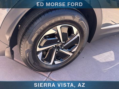 Certified 2025 Kia Sportage LX FWD image 33