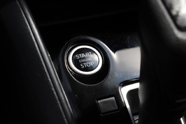 Used 2025 Nissan Versa SV FWD image 26