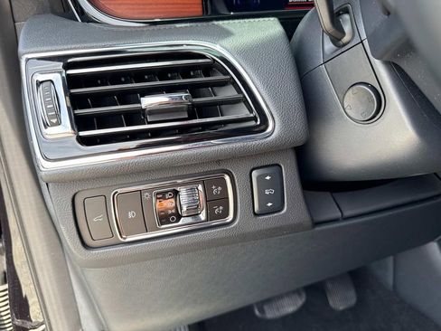 Certified 2024 Lincoln Navigator Reserve image 33