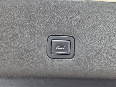 Used 2019 Chevrolet Traverse RS AWD/4WD image 30