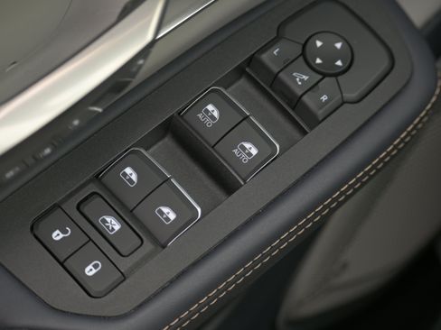 Used 2025 RAM 1500 Tungsten image 24