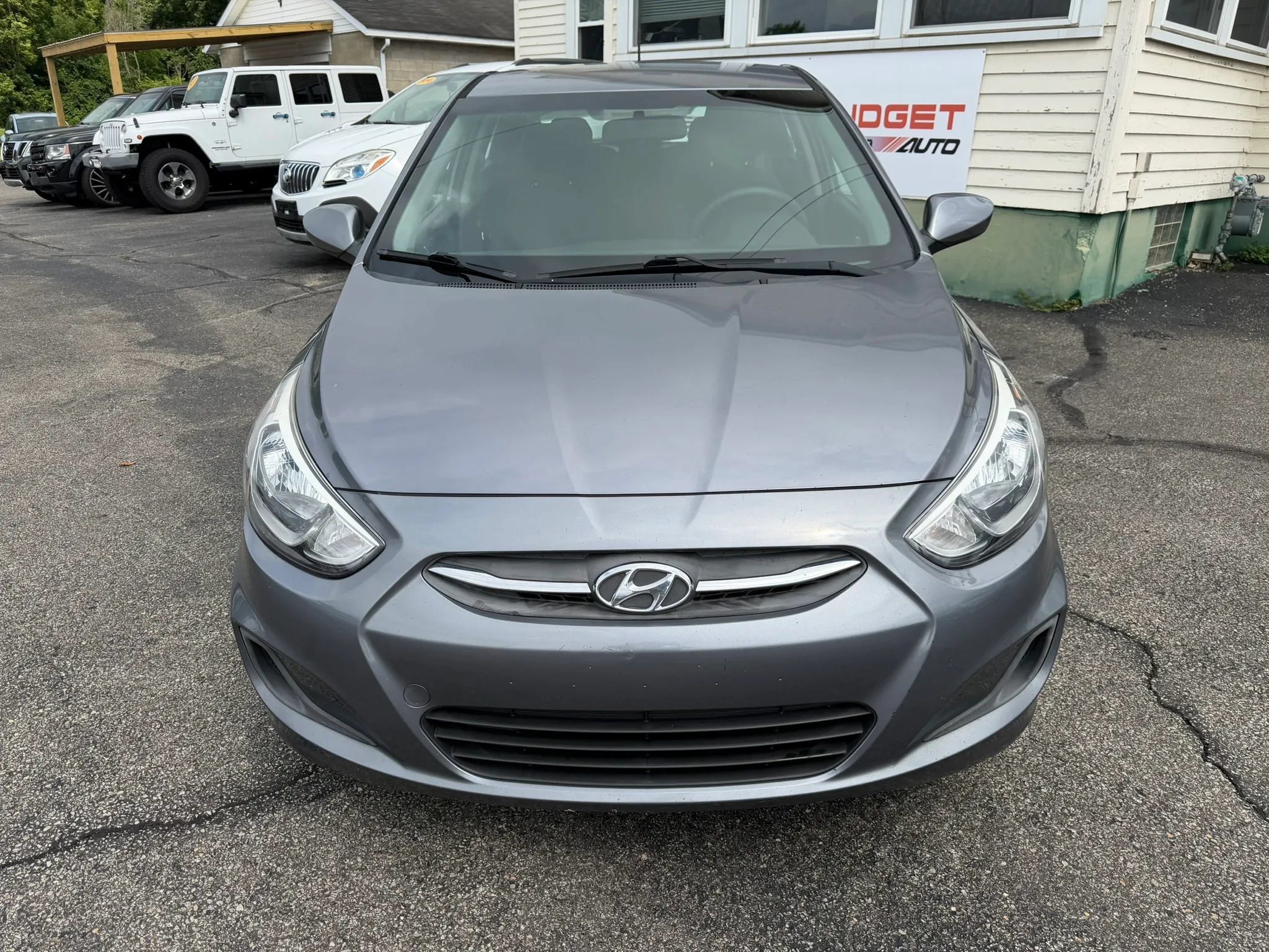 Used 2017 Hyundai Accent SE FWD image 4