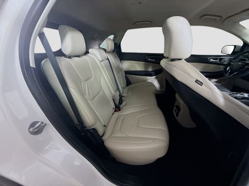 Used 2021 Ford Edge Titanium FWD image 27