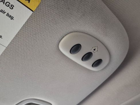 Used 2013 Lincoln MKZ AWD image 20