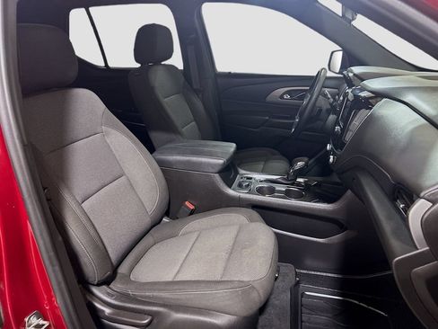 Used 2023 Chevrolet Traverse LT w/ LPO, Floor Liner Package FWD image 25
