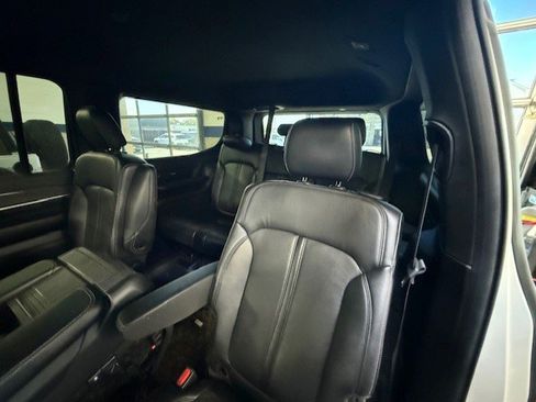 Used 2022 Jeep Wagoneer Series III w/ Flexible Seating Group image 6