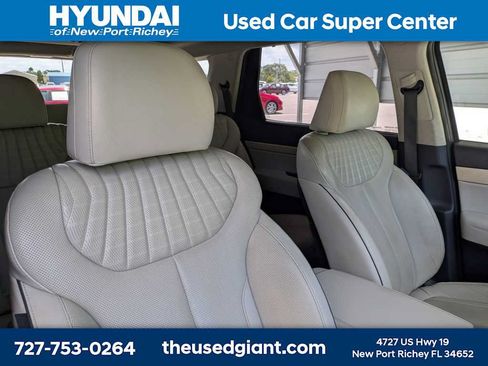 Used 2023 Hyundai Palisade Limited w/ Cargo Package FWD image 6