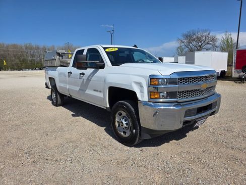 Used 2019 Chevrolet Silverado 2500 W/T w/ WT Convenience Package AWD/4WD image 9
