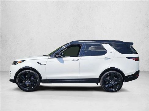 New 2025 Land Rover Discovery Dynamic SE image 5