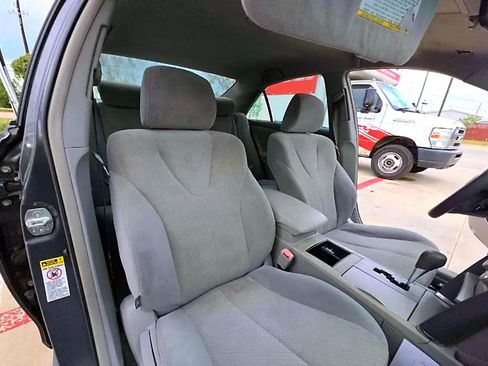 Used 2009 Toyota Camry LE image 5