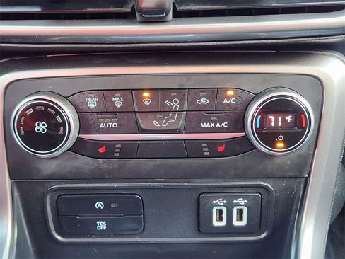 Used 2021 Ford EcoSport SE image 19