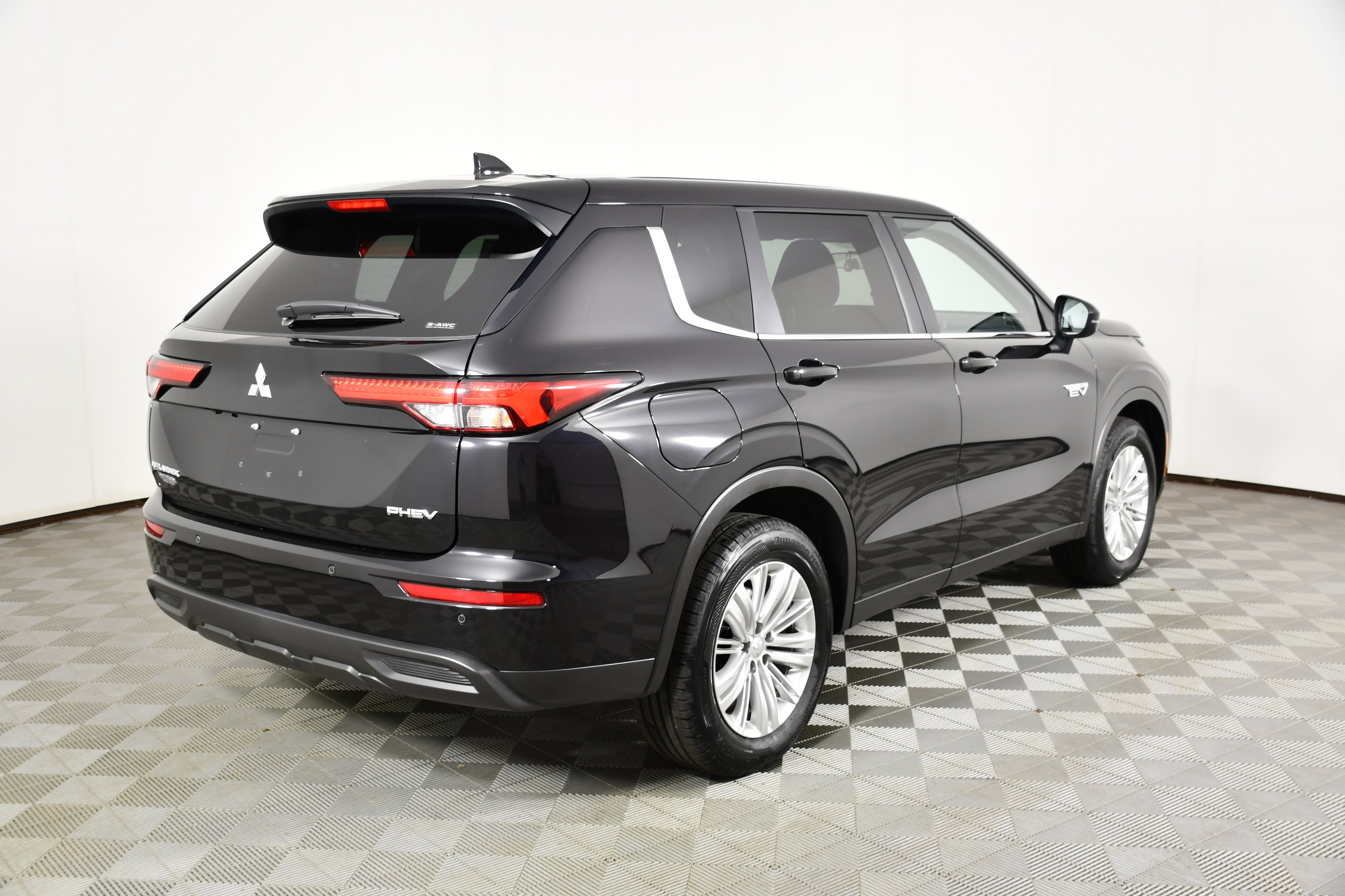 Used 2025 Mitsubishi Outlander ES AWD/4WD image 6