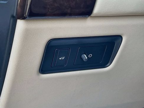 Used 2021 Land Rover Range Rover AWD/4WD image 10