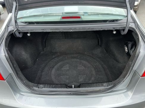 Used 2010 Hyundai Elantra GLS FWD image 11
